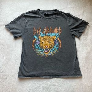 Womens Cotton On Def Leopard Graphic Tee Size Small